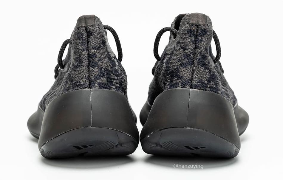 adidas-yeezy-boost-350-v3-black-heel