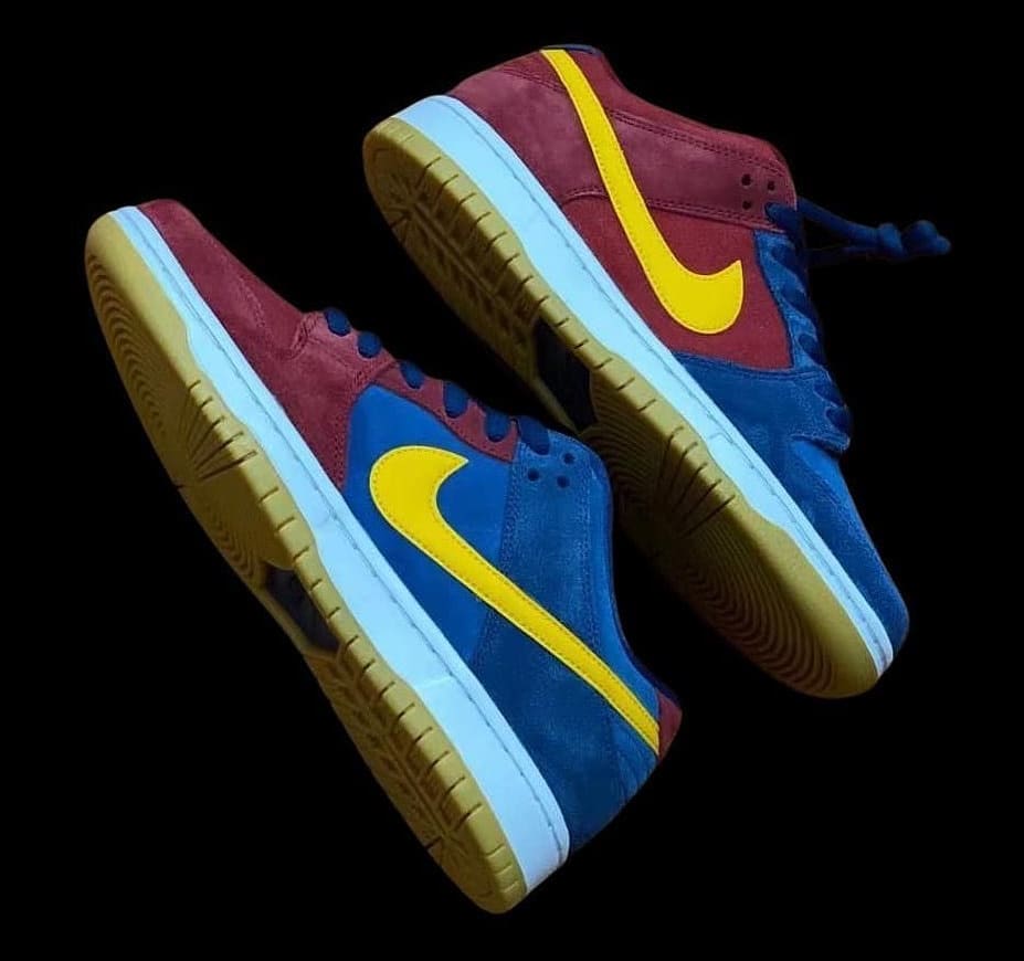 Nike SB Dunk Low &#x27;Barcelona&#x27; Lateral