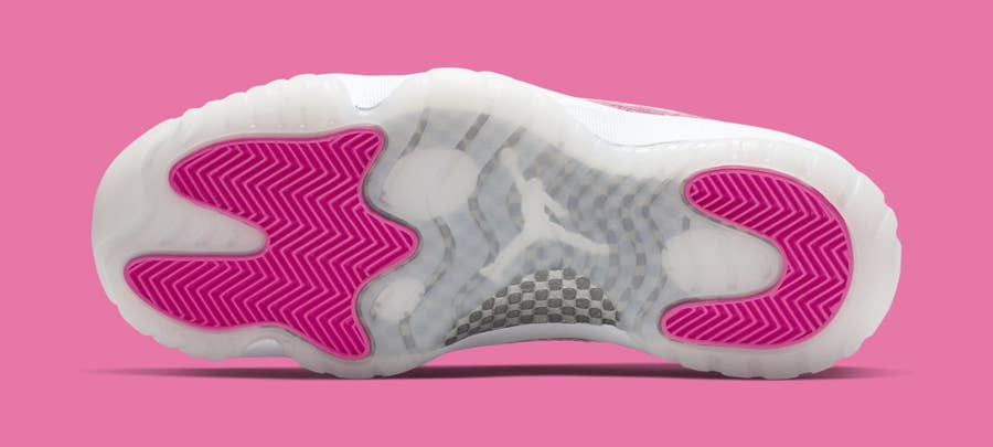 Pink 11 sales jordans 2019