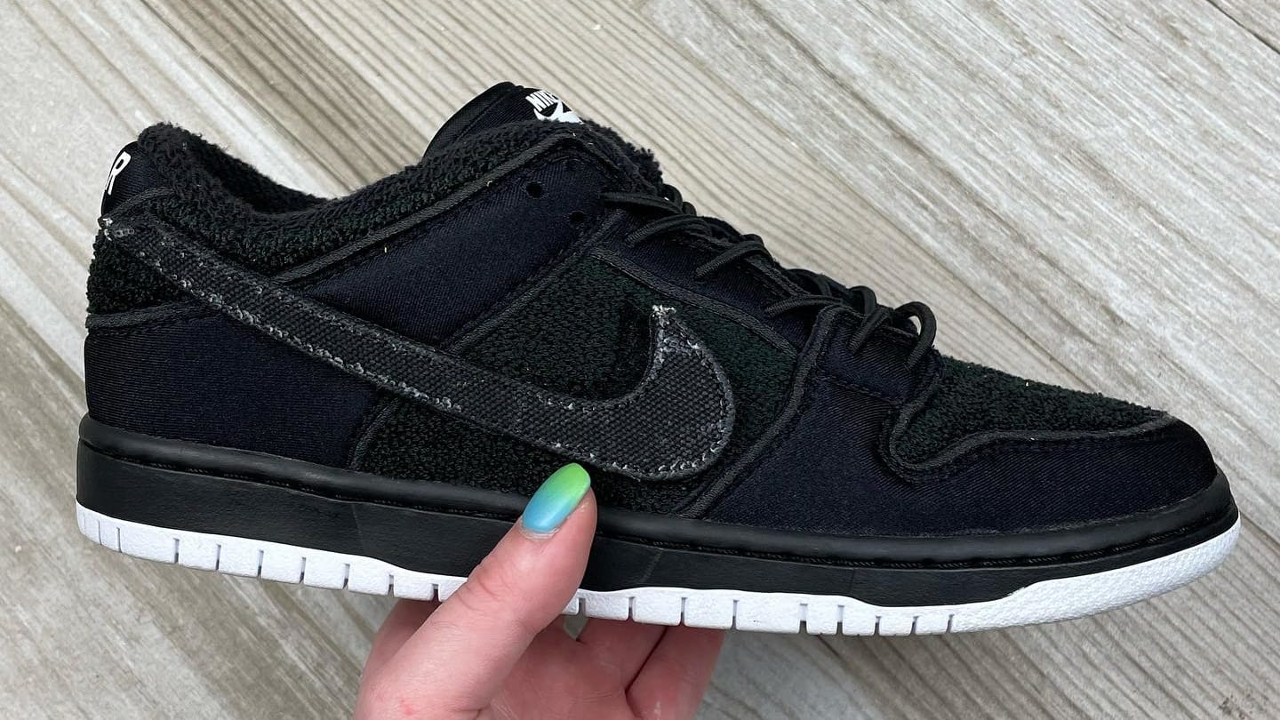 Gnarhunters x Nike SB Dunk Low