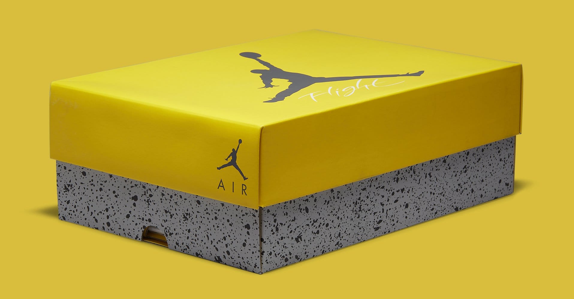 Air Jordan 4 Retro &#x27;Lightning&#x27; CT8527-700 Box
