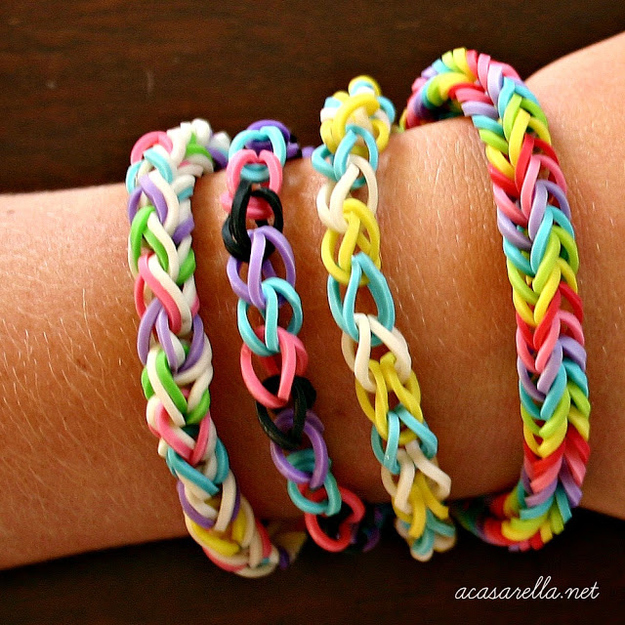 The 17 Stages Of Rainbow Loom Obsession