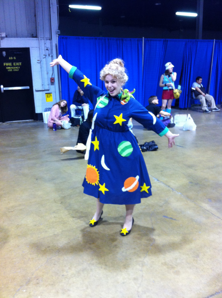 '90s kids got their science lessons from two people: Ms. Frizzle and Bill Nye. They actually made science class fun.