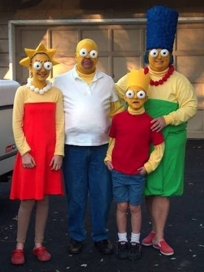 32 Family Halloween Costumes That Will Make You Want To Have Kids