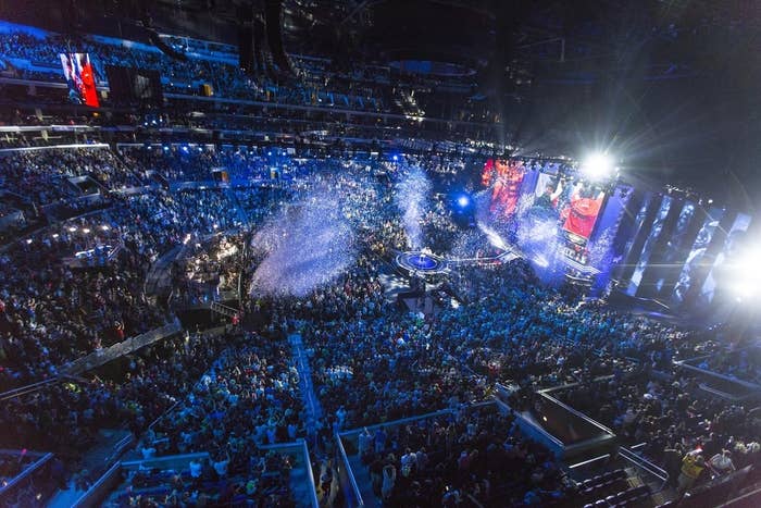 League of Legends World Championship draws on the Super Bowl and