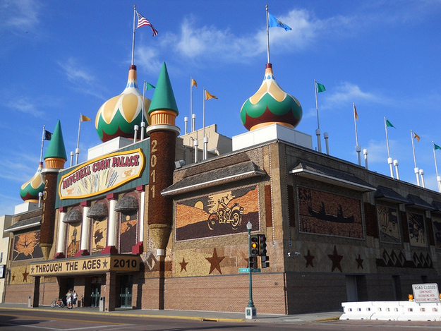The idea for a Corn Palace dates back to 1892, and the goal of such a place was to demonstrate to the world that South Dakota was an agricultural hotspot. Today you'll find that this building symbolizes how corn is way more than just for eating, and is a unique material that can be used to create art.