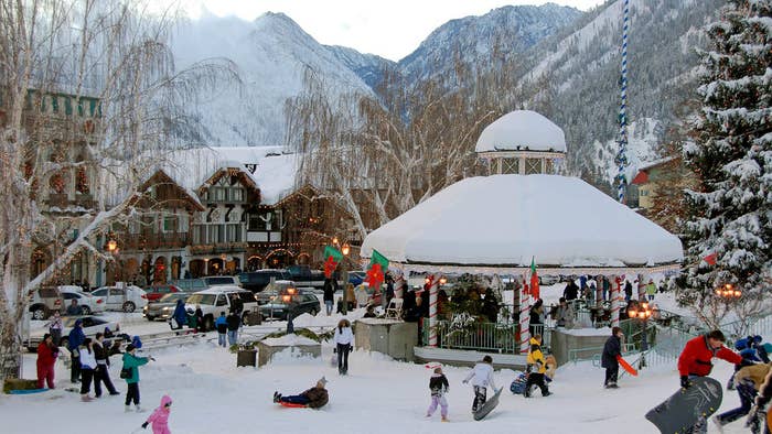 Leavenworth christkindlmarkt helen wonderful extrahyperactive 11 Of The Most Magical German Christmas Markets Across The U.S.