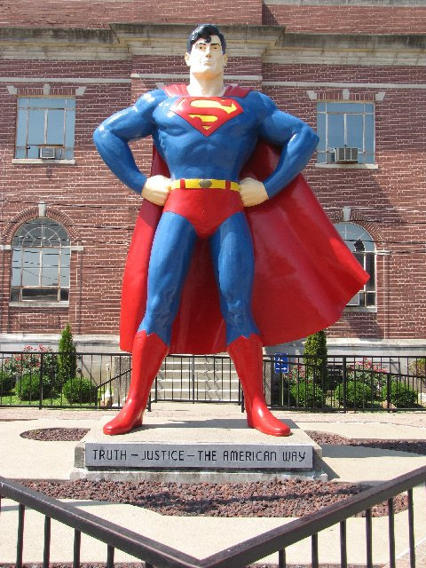 Since Superman's hometown is Metropolis, it's no surprise that the world's best shrine to the Man of Steel is located in Metropolis, Illinois. Just across the street from this fabulous statue is the Super Museum, which houses the more than 20,000 hero-related items that Jim Hambrick has collected over the years.