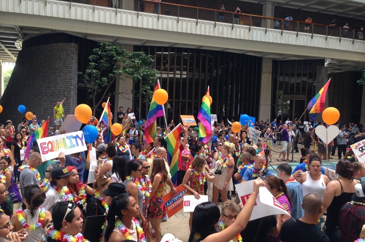 Governor Signs Into Law Hawaii's Marriage Equality Bill