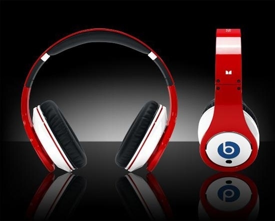 With all the new designer brands backed by musicians and celebrities it can be a tough choice. The good thing is that most of these brands have fantastic sound quality and offer more budget friendly models.