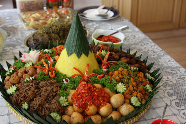 Nasi Tumpeng