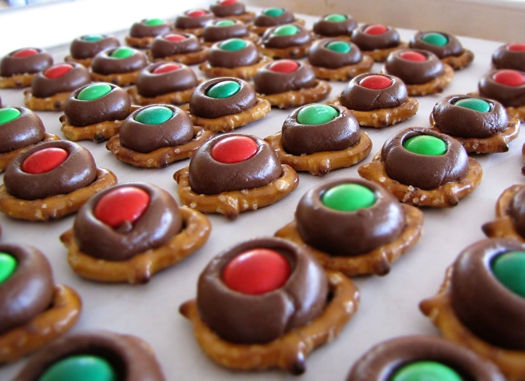 24 Fun Holiday Treats To Make With Kids