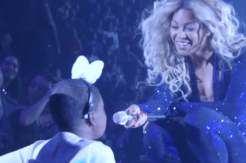 Heart-Melting: Beyonce Dances With Sick Kid