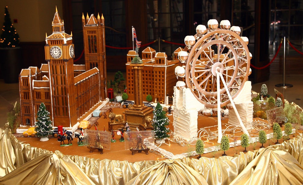 20 Unbelievable Gingerbread Houses You'll Want To Live In