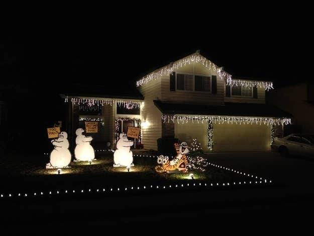 19 Totally Amusing Christmas Decorations