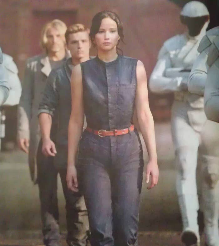Rosie the Riveter à la District 12