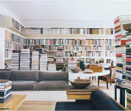 It's okay, you don't have to be ashamed. We all do it....ogle people's bookshelves that is. Bookshelf Porn has your fix of amazing bookshelves from around the world.