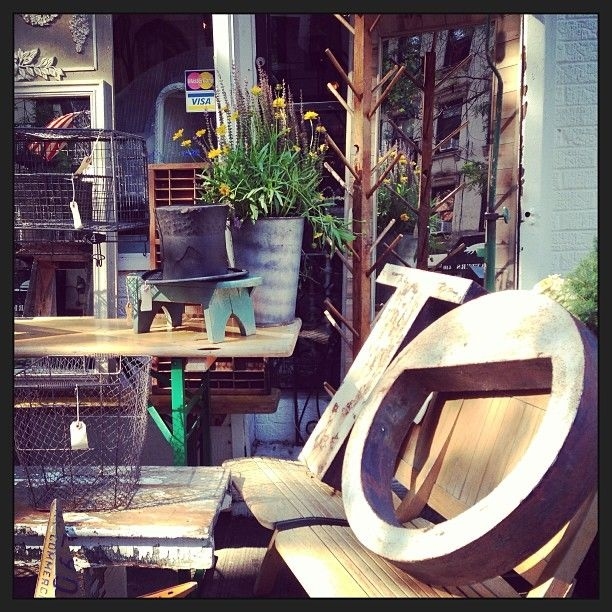 The Upper Rust: Opened by an avid collector of hard to find antiques and vintage pieces in the Lower East Side. Most of the furniture, mirrors, jewelry, objects… comes from estate and private sales.