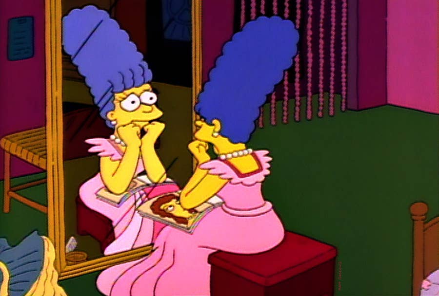 marge simpson date night dress Simpson's Top 10 Fashion Moments toreview SIZE:(12+$99) A-line Black and Purple Marge chanel suit Minifigure comes complete with