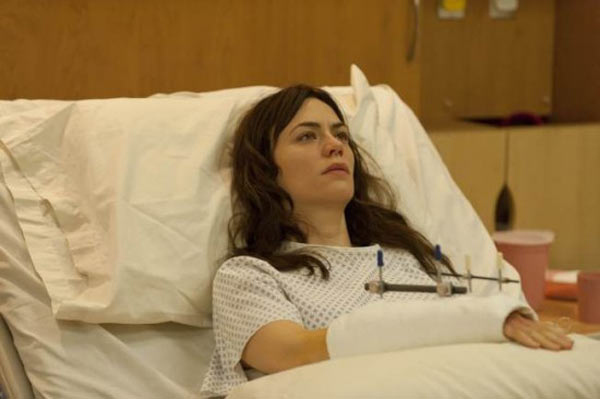 In another edition of 'Clay is the worst person ever,' he sends people to abduct and kill Tara. Jax saves her, but not before her hand is slammed in the car door, crushing it. As a neonatal surgeon, she is left to wonder if she'll ever work again.