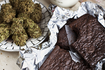 Easy Weed Brownies Recipe » Emily Kyle, RD