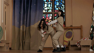 Netflix significa que crianças podem assistir a centenas de programas, incluindo coisas que seus pais não deixariam elas assistirem em circunstâncias normais.