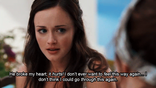 Year Released: 2005.Who's In It: Amber Tamblyn, Alexis Bledel, America Ferrera, Blake Lively.In A Sentence: Four best friends WHO ARE DIFFERENT BODY SIZES all fit into THE SAME PAIR OF JEANS and post them to each other over the summer holidays.