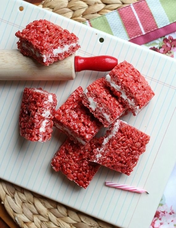 27 Red Velvet Desserts That Want To Be Your Valentine