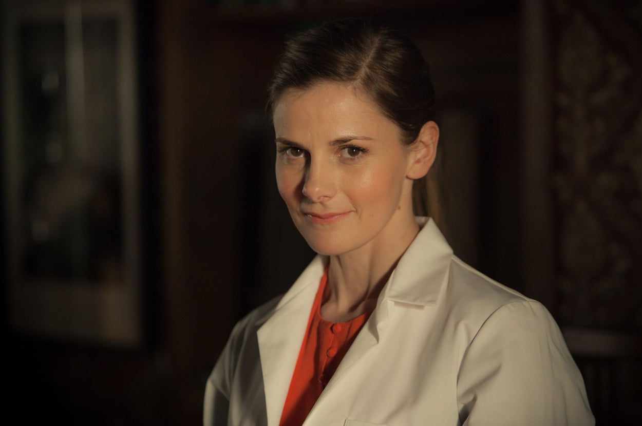 28 Reasons To Worship Louise Brealey, AKA Molly From \, image size:1250x830