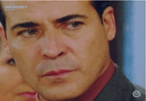 César Evora como Federico Rivero en Abrázame muy fuerte.