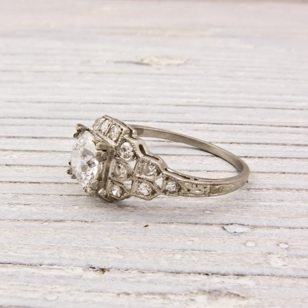 Surge in Antique and Vintage Style Wedding Rings