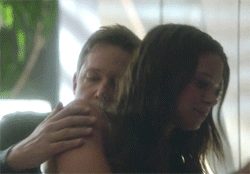 Quinn talks to Charlie about how her life was once kind of normal but now she's got people pulling her teeth out. Charlie tells her that she was never meant to be normal because she's got special skills that very few people have. He says if she wants to leave, he won't stop her but she should sleep on it. Also this relationship feels creepy.