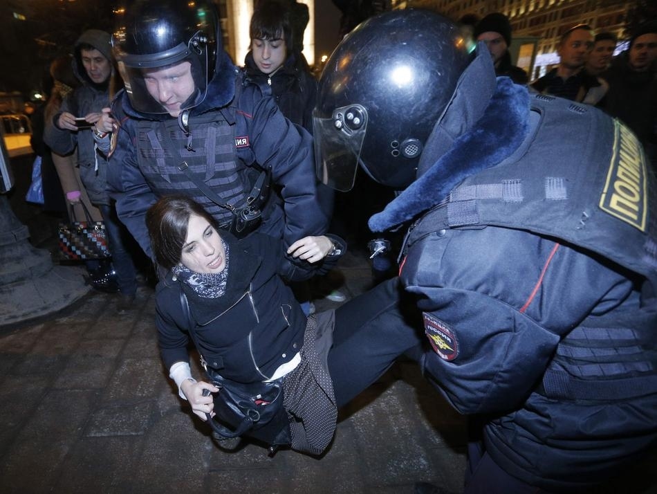 Pussy Riot Members Detained Outside Courthouse Where Anti Putin Protestors Were Being Sentenced