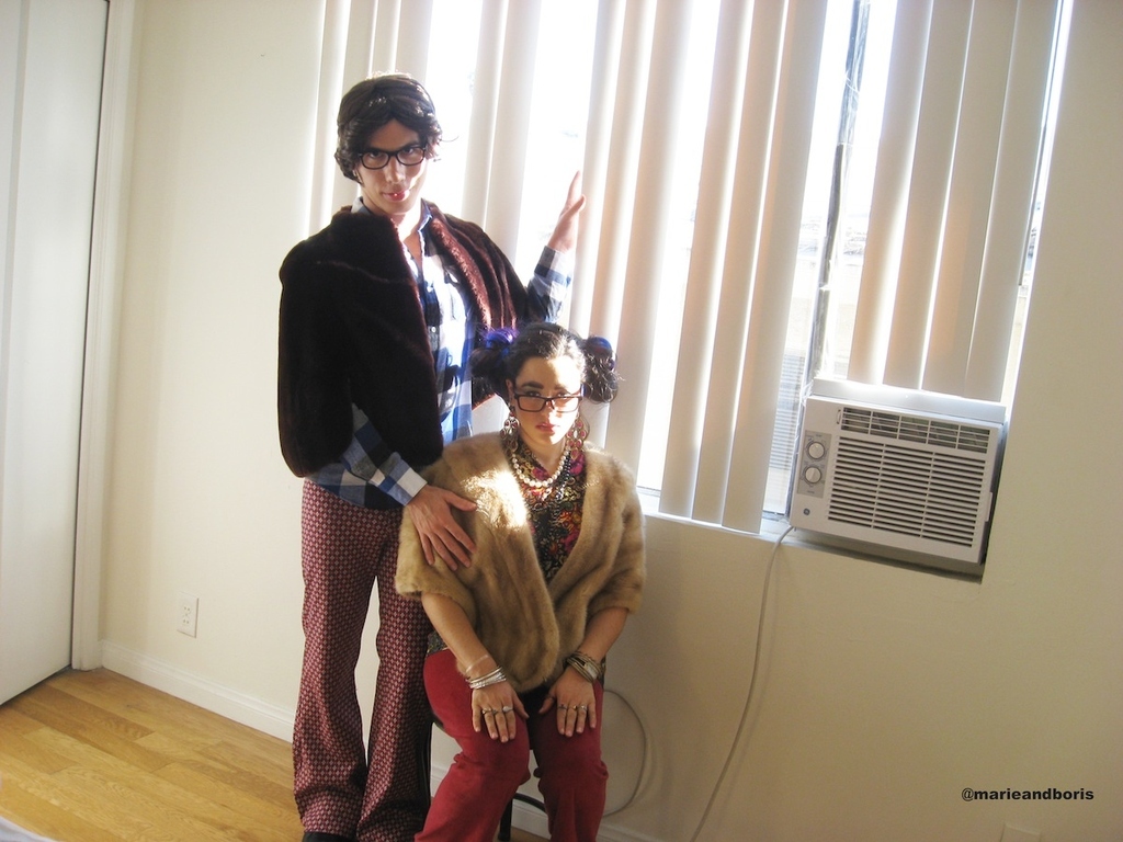 Love to receibe guest in dramatic pose