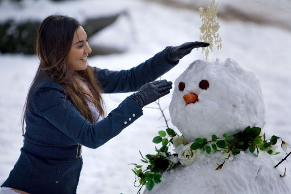 Girl Has Sex With Snowman