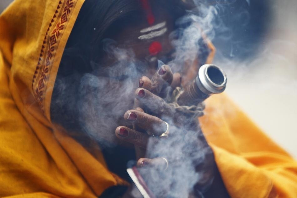 22 Incredible Images Of A Hindu Festival Where Holy Men Smoke A Lot Of Pot