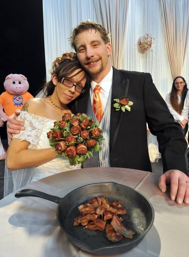 Two Bacon Loving Couples Went Whole Hog And Got Hitched At A Bacon