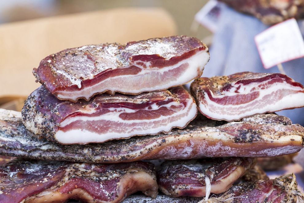 15 Reasons Bacon Is Better Than Love