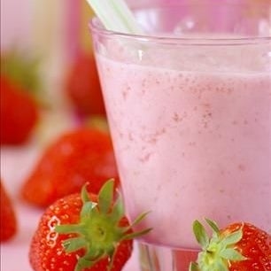 Quick 'n Easy Strawberry and Banana Smoothie