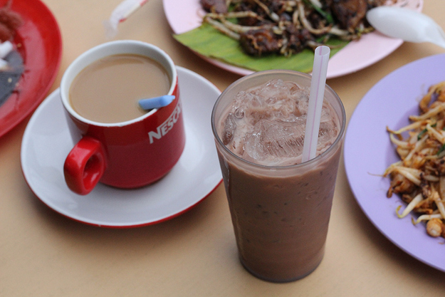 Caf&eacute; Drinks: Nescaf&eacute; and Milo (Coffee and Chocolate Malted Beverage)