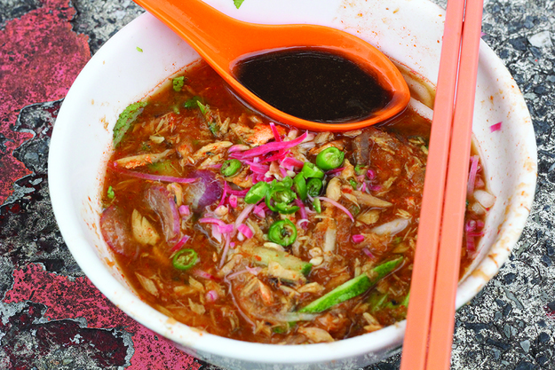 Assam Laksa (Rice Noodles in Fishy Soup)