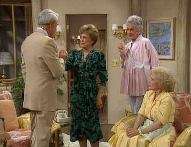 Dorothy dates a doctor with a wandering eye. When Blanche tries telling Dorothy the lecherous truth, Dorothy won't hear it. Rose finally opens Dorothy's eyes.