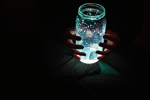 Aside from getting a lot of indie cred if you serve your guests their beverages in mason jars, you can also create cool art and light fixtures using 'em.