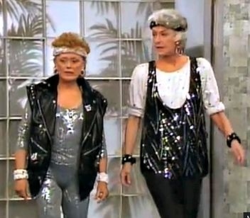 The girls have a week to get ready for a big party and reminisce about past attempts to look better.