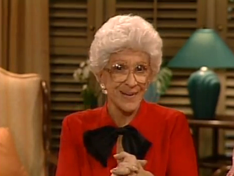 Sophia's sister Angela (Nancy Walker) moves to Miami and steals her boyfriend. Count Bessie, a piano-playing chicken, may be the victim of fowl play.