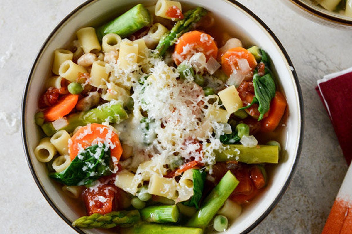 15 Fresh Spring Dinners You Can Make In A Slow Cooker