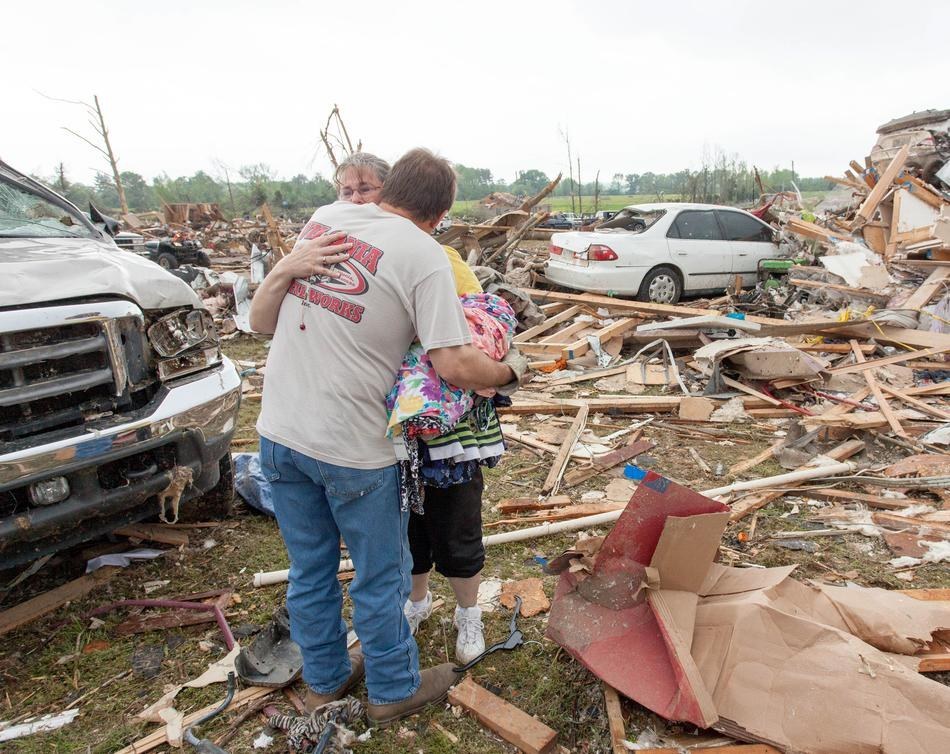 30 Heartbreaking Photos From The Aftermath Of The Deadly Tornado Outbreak