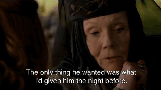Olenna, toujours pleine de sagesse, explique à Margeary comment elle a réussi à séduire son mari (qui devait au départ épouser sa sœur).