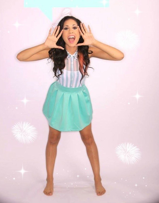 TOP YOUNG FEMALE SINGERS TO LOOK OUT FOR IN 2014