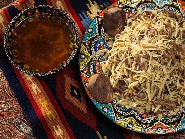 An oriental merchant favorite, the dish is composed of hand-spun noodles and boiled jerk meat, served with minced onions and black pepper. Traditionally, it is made with horse-meat.
